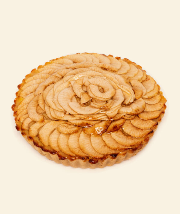 Tarte aux pommes maison avec des pommes caramélisées de La Douce Mie