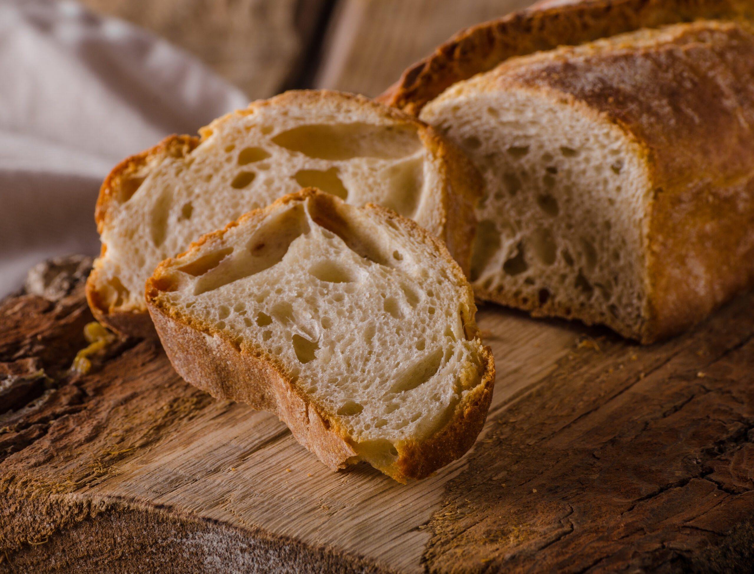 Tranche de pain artisanal de la boulangerie La Douce Mie